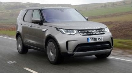 2017 Land Rover Discovery  vs Audi Q5 2018