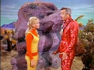 Lost In Space S02 E12  A Visit To Hades