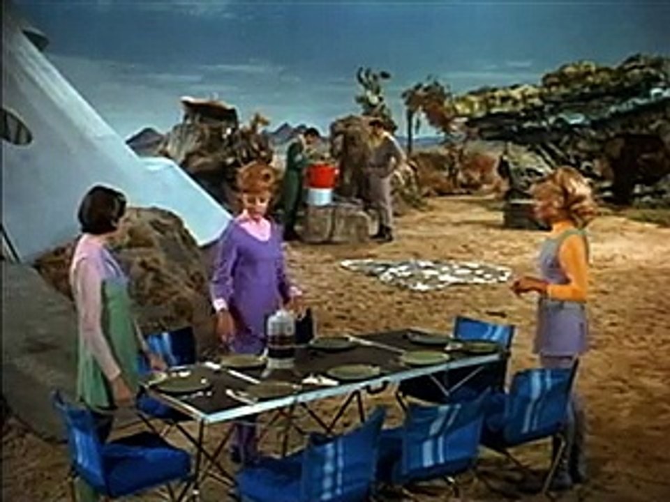 Lost In Space S03 E6  The Space Destructors