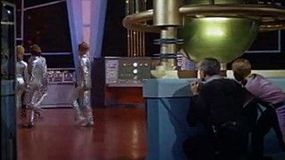 Lost In Space S03 E16  Target  Earth