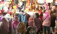 Warga Berburu Baju Muslim Baru Sebelum Lebaran