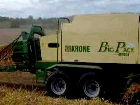 valtra 8550 avec krone big pack 120.80