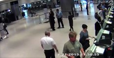 Un employé de la compagnie United Airlines violente un passager âgé et personne ne bouge