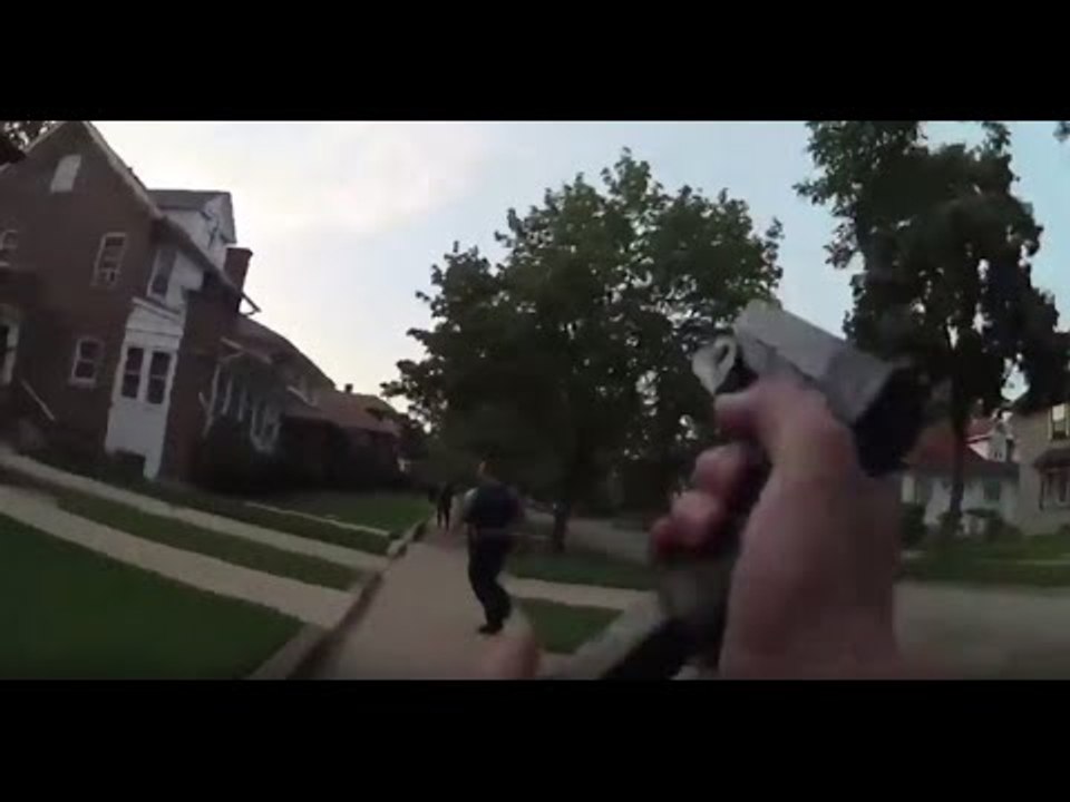 GRAPHIC: Bodycam captures police killing of unarmed teen Paul O'Neal in Chicago