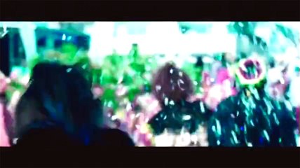 Deli Dolu - Like Crazy (2016) Fragman