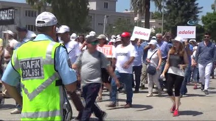 Adalet Yürüyüşünde Yasa Dışı Slogana Polis Müdahalesi