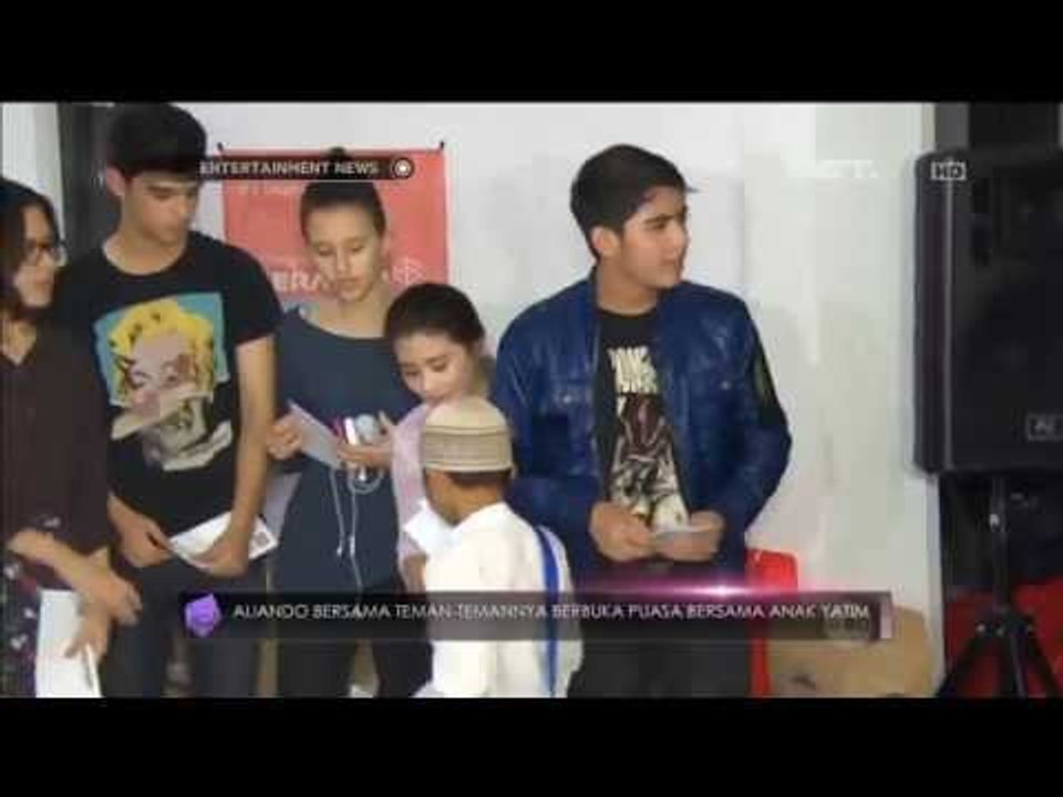 Aliando Buka Puasa Bareng Anak Yatim