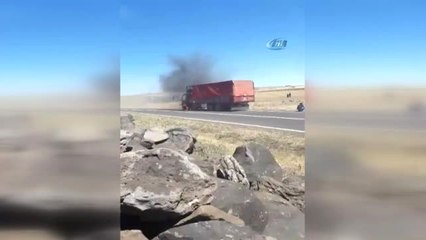 Kamyon Alev Alev Böyle Yandı... Yangın Sonrası Kullanılamaz Hale Geldi