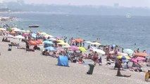Konyaaltı Sahili'nde Mavi Bayraklar Dalgalanmaya Başladı - Antalya