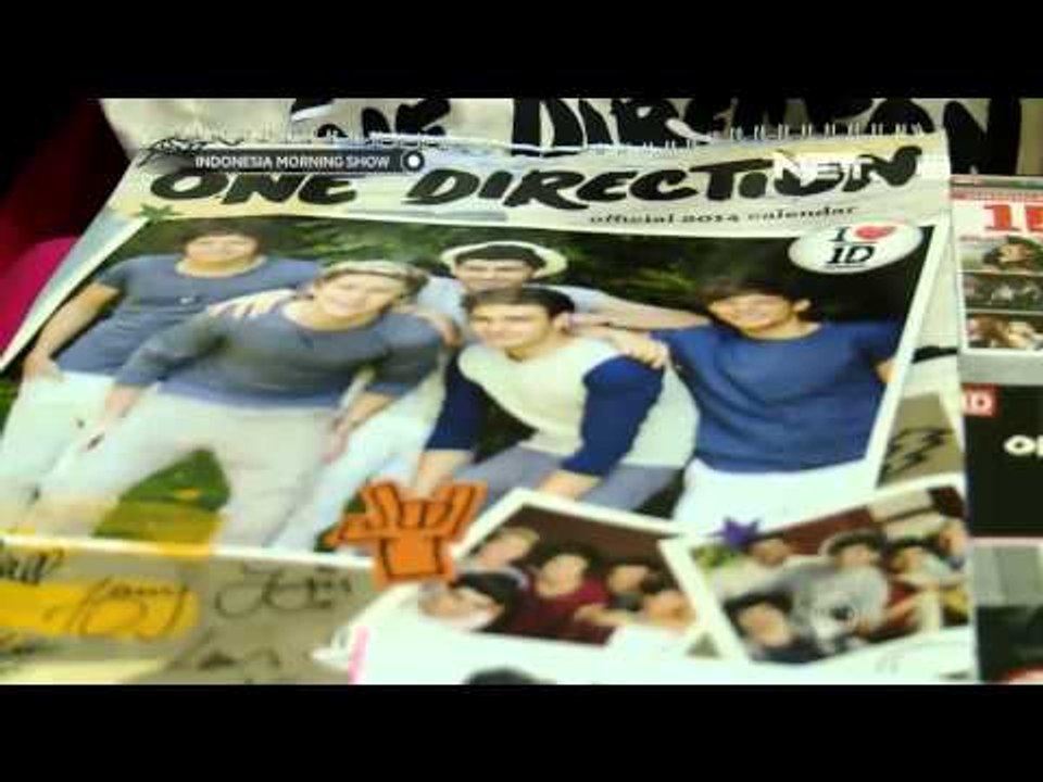 IMS - Rela membeli aksesoris idola bernilai jutaan rupia