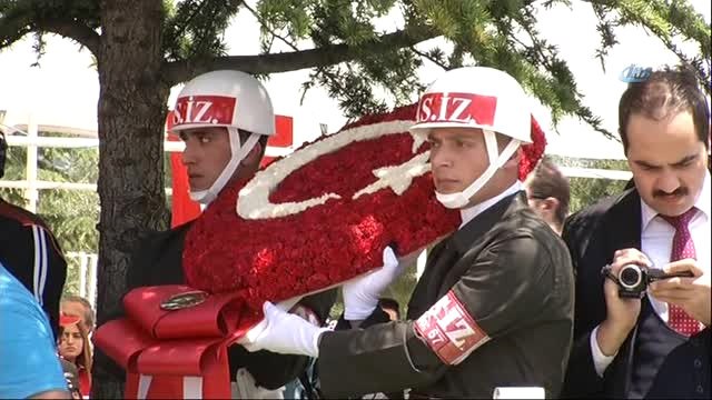 Süleyman Demirel Mezarı Başında Anıldı