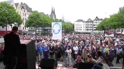 Almanya'da Müslümanlardan "Barış Yürüyüşü"