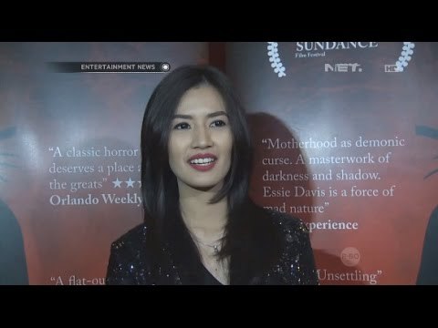 Asty Ananta menghilangkan stres dengan nonton Film