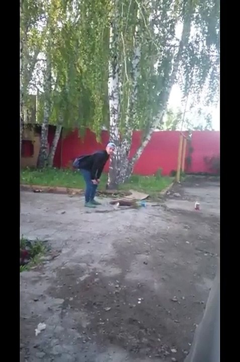 Ces enfants russes fous mettent une canalisation de gaz en feu !! La rue s'explose