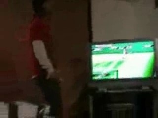 Chien qui joue à la wii