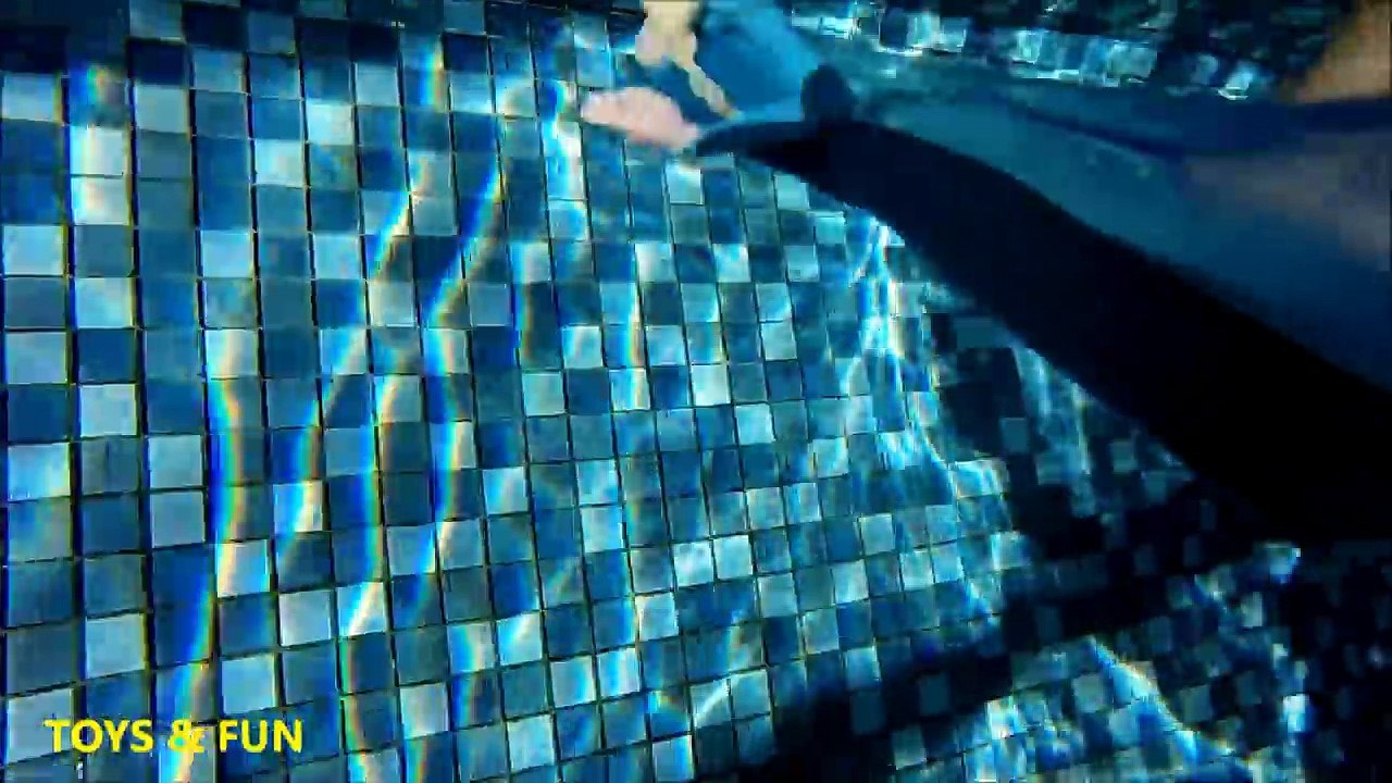 Frozen Elsa inside Snow White Balloon. Slow motion underwater exploding Snowwhite baloon Elsa inside