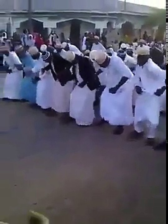 ESSAYER DE NEST PAS RIRE MDR