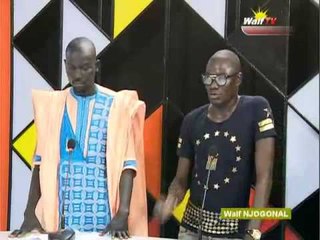 Mandoumbé et son pére Baye Mathiat sur le plateau de NJOGONAL