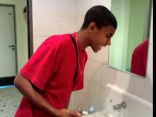 Jonathan pub aquafresh