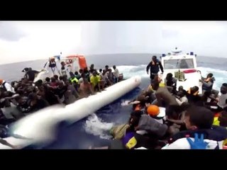 Tải video: Migranti, altri 546 sbarcati a Pozzallo (17.06.17)