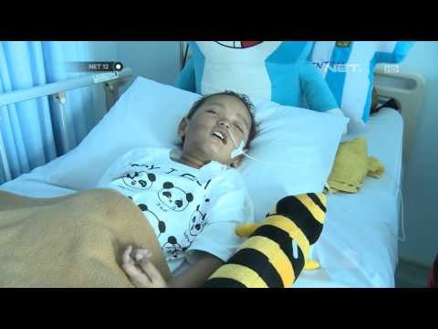 NET12 - Iqbal didampingi ibunya Iis Novianti jalani perawatan fisik juga pemulihan trauma