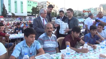 Şanlıurfa'da Valilikten 10 Bin Kişiye Iftar
