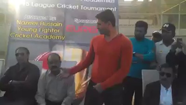 Abdul Razzak one of the best cricketer of Pakistan Cricketer Tour To Nazeer Hussain