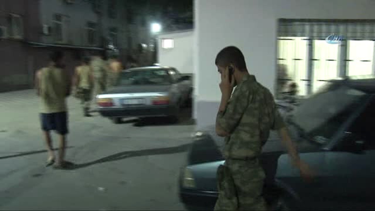 Askeri Birliğe Yemek Sağlayan Şirket Çalışanları Sağlık Kontrolüne Çıkarıldı