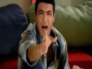 Hakan Altun Telefonun Başında Telef Oldu