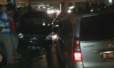 Terobos Jalur Transjakarta, 2 Mobil Ini Bertabrakan