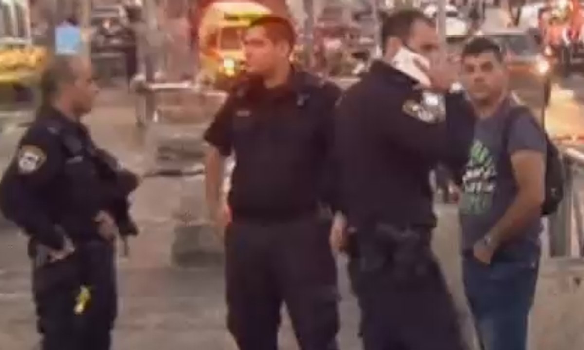 Polisi Israel Lumpuhkan Warga Palestina di Gerbang Damaskus