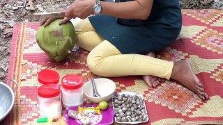 Viral Video Food 2017 Beautiful Girl Shellfish on River at AngkorWat TempleVILLAGE FOOD FACTORY#206