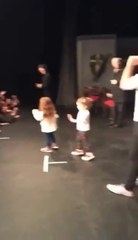 OLI en el final de la función de Abracadabra 2 - 17 de Junio