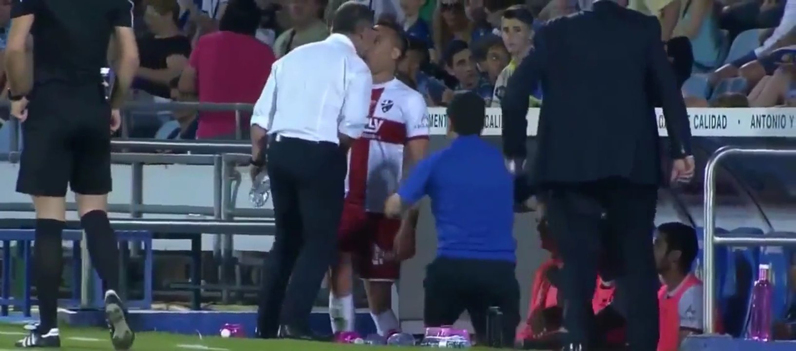 Huesca's Coach Headbutts His Own Player vs Getafe!