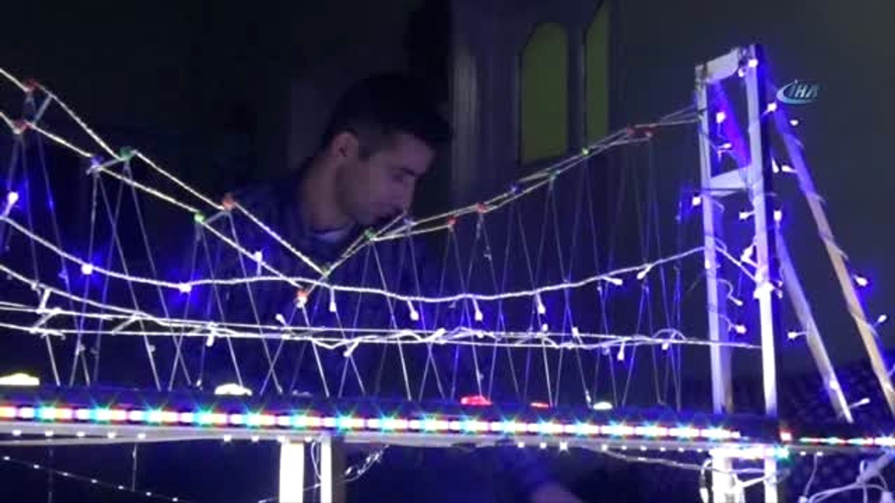 İstanbul'u Görmek İsteyen Kızına Boğaz Köprüsünün Maketini Yaptı