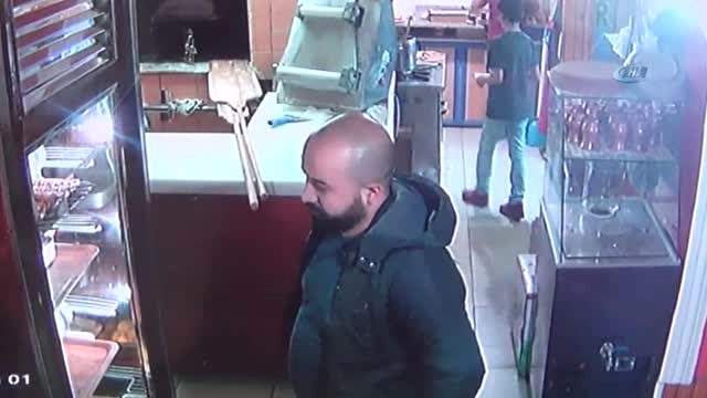 Yemek Yeme Bahanesiyle Gündüz Keşif Yaptı, Gece Soydu... O Anlar Kamerada