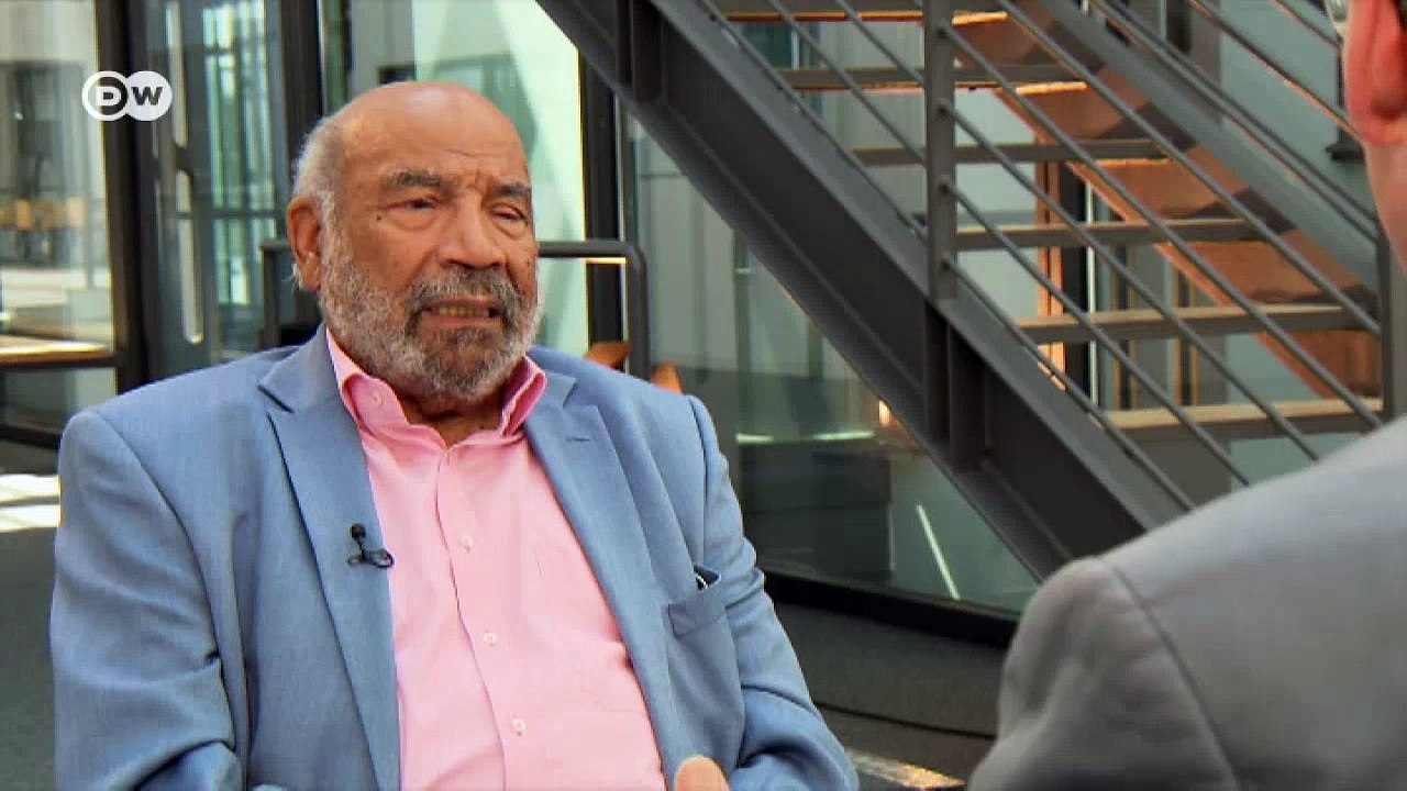 Besser, Sie gehen zurück nach Afrika | DW Interview