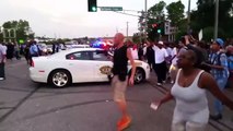 Ferguson, MO Protests RAW FOOTAGE Police vs Protestors-taopTkQn-iA