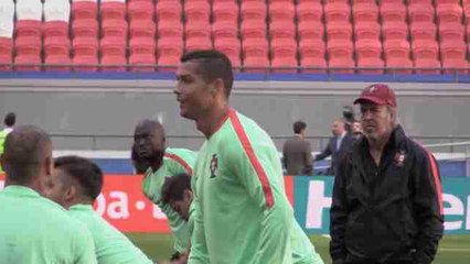 Todos miran a Cristiano Ronaldo