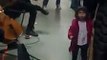 Une petite fille fait quelques pas de danse dans un métro et crée un véritable buzz : 13 millions de vues !