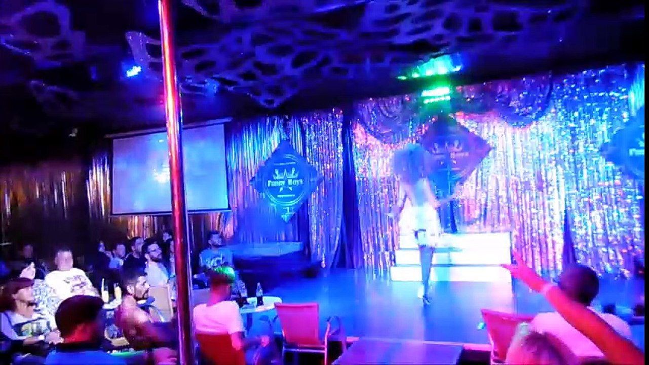 Funnyboys - jumbo center