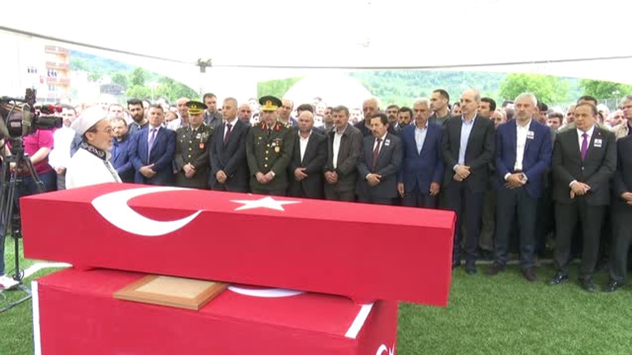 Şehit Uzman Çavuş Onur Tiken'in Cenazesi Namazı