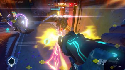 Overwatch: When your Zarya hits a huge ult but you are Pharah and you know your priorities.