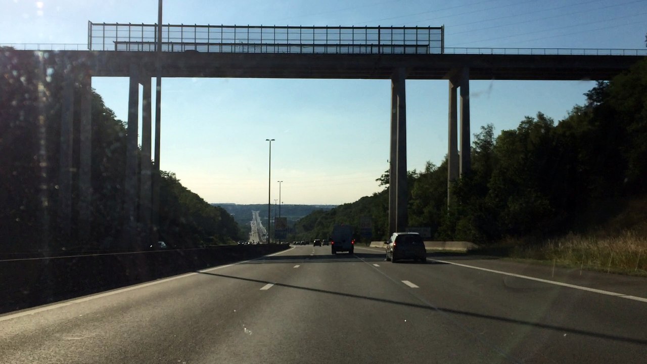 Traversée de l'échangeur de Cheratte et des viaducs de Herstal - Allemagne --> Bruxelles