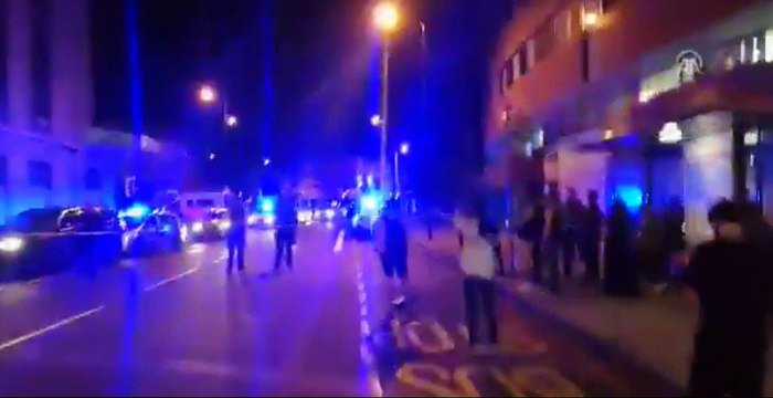 Londra'da kamyonet yayaların arasına daldı... Ölü ve yaralılar var!