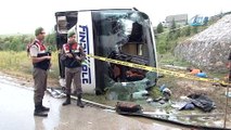 Yolcu otobüsü üst geçitten uçtu: 48 yaralı