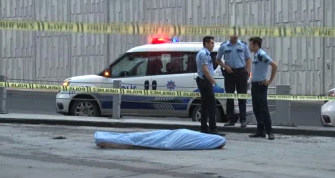 Şişli'de Şüpheli Ölüm; Gürcistan Uyruklu Vatandaş Üst Geçitten Düştü