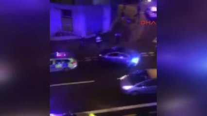 Londra'da Kamyonet Yayaların Arasına Daldı, Ölü ve Yaralılar Var