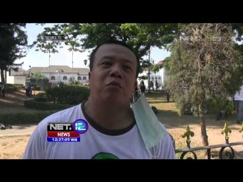 Ratusan pelajar dari SMP Stela Duce Yogyakarta menyapu kawasan wisata Malioboro - NET12