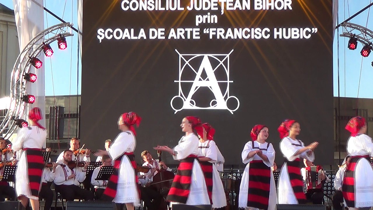 Ansamblul Vetre Bihorene ,coregraf Dumitru Cora - Dans  din Maramures